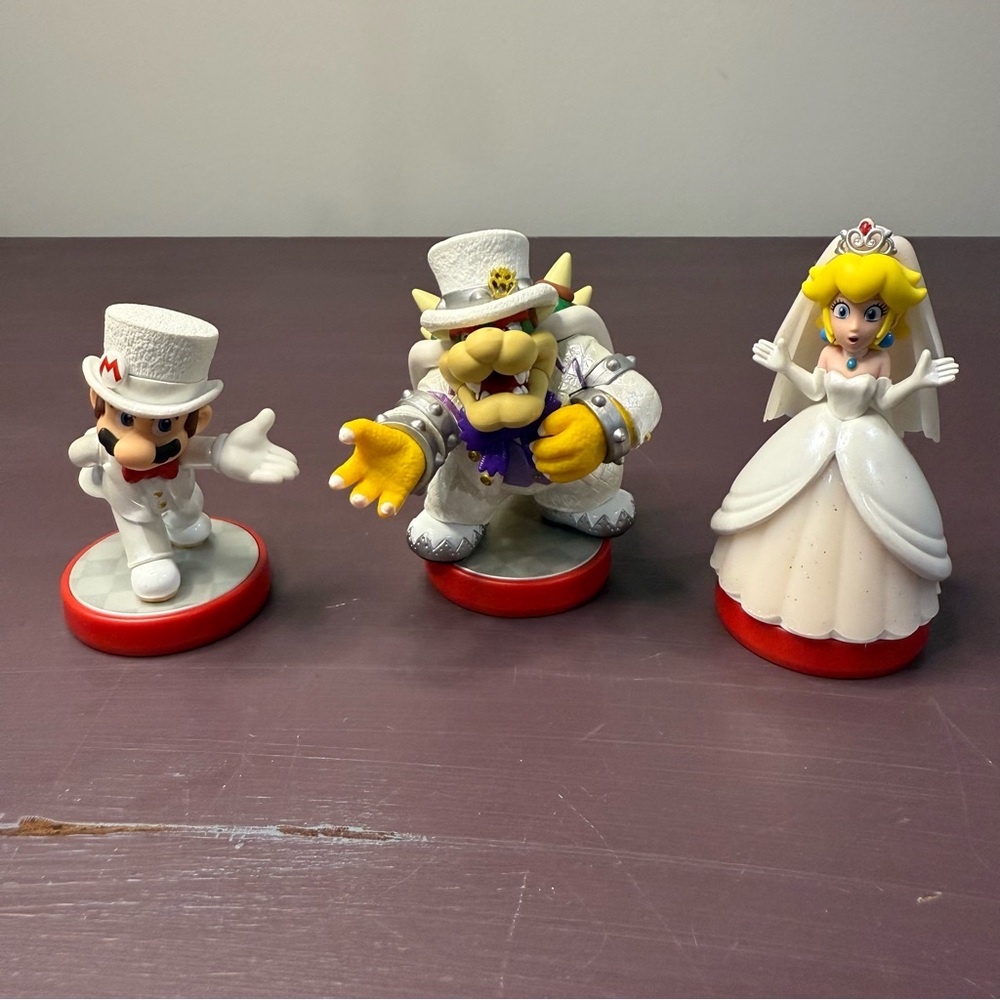 Nintendo Mario Bowser Peach Wedding Edition Amiibos